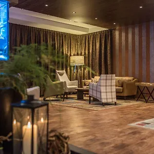 4* Hotel Peterhof - Urban Lifestyle